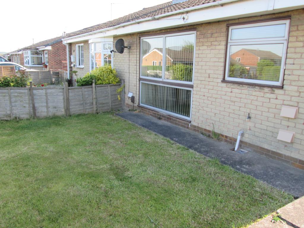 2 Bedroom Semi Detached Bungalow Let In Barnsley S75