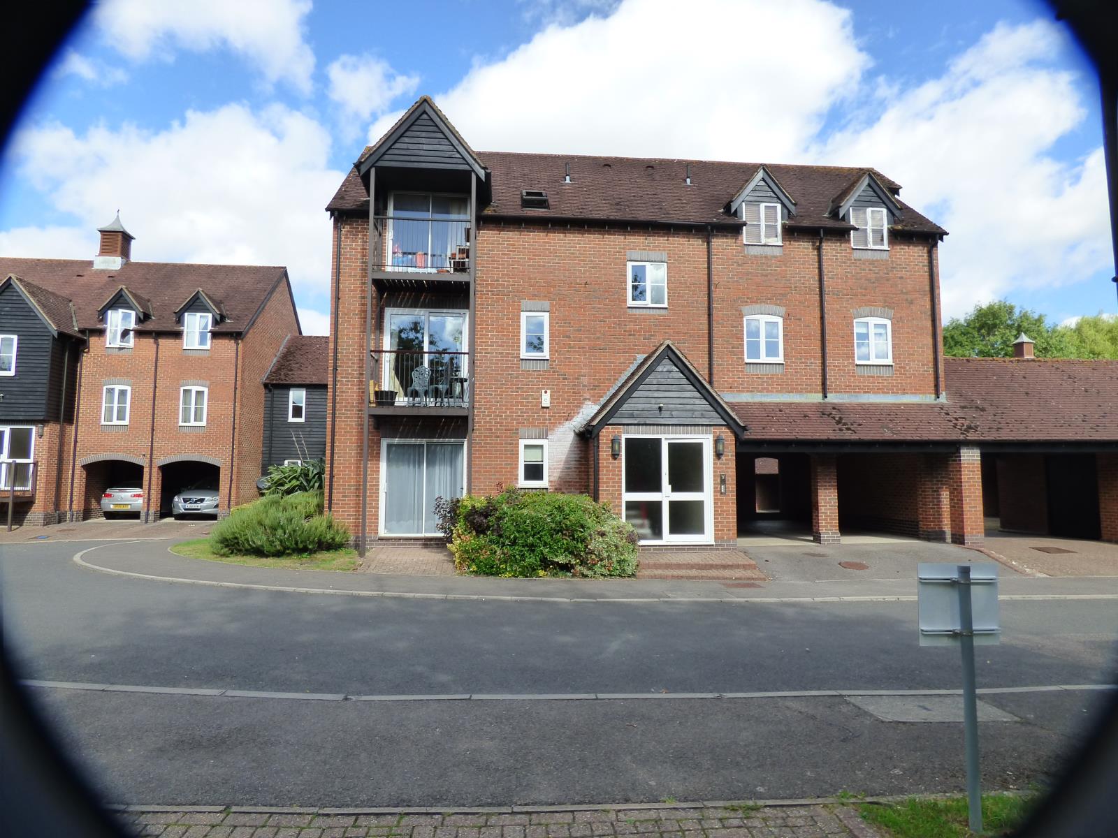 1 bedroom flat newbury