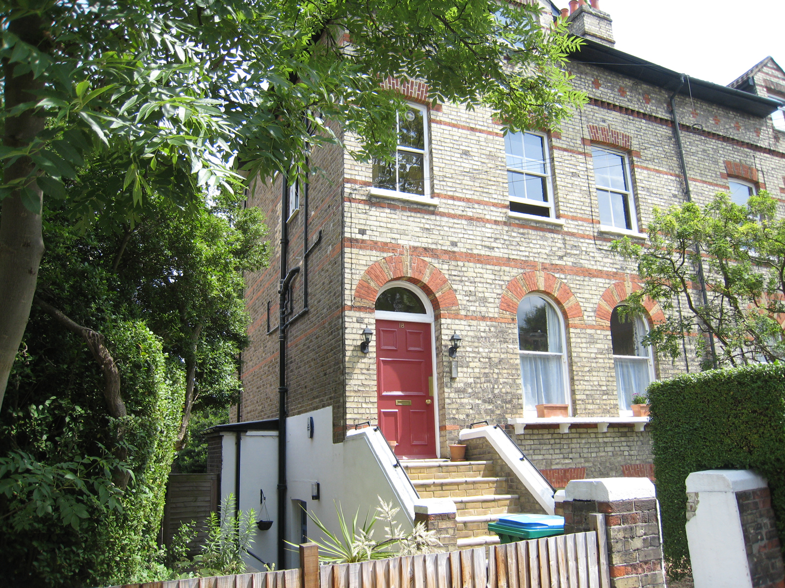 1 Bedroom Flat Sold in Twickenham, TW1
