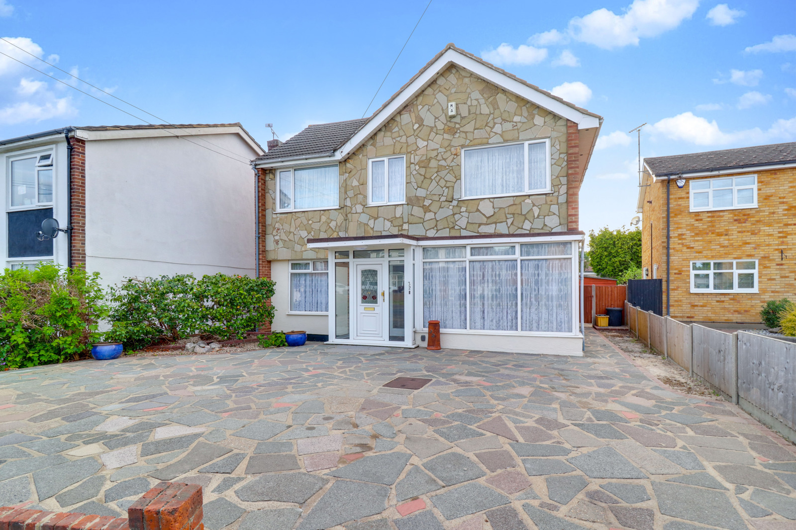 4 Bedroom Detached House Let In Benfleet, SS7