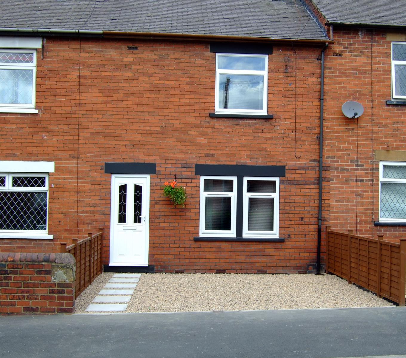 3 Bedroom Town House Let in Wakefield, WF3