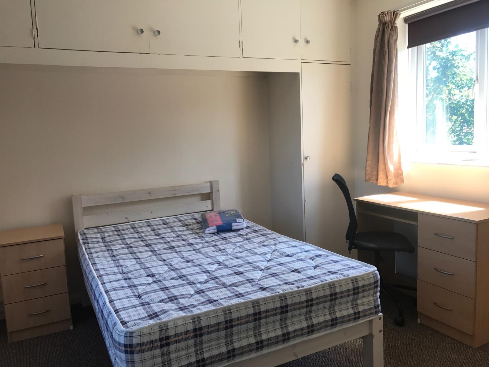 6 Bedroom SemiDetached House Let in Canterbury, CT2