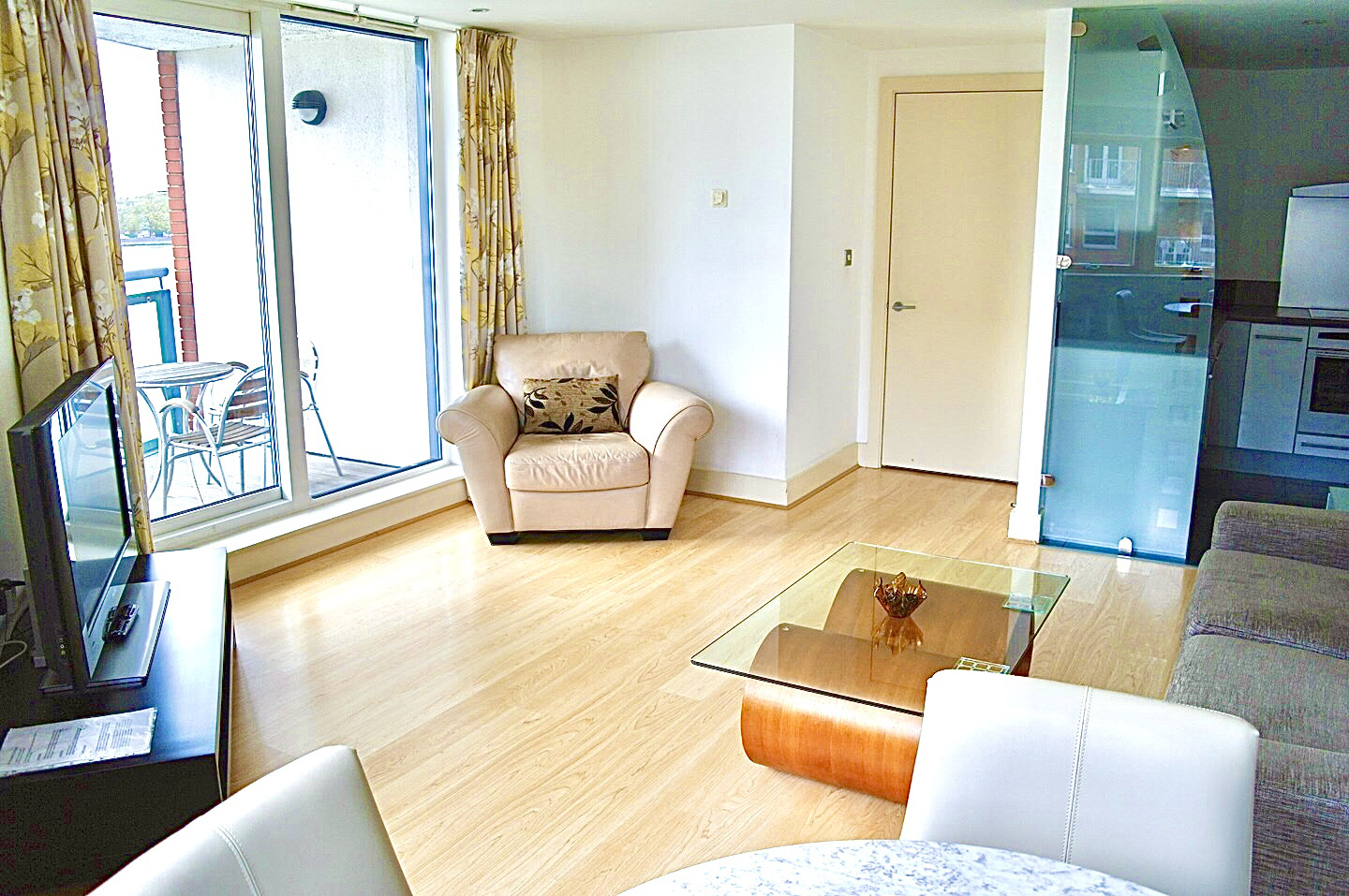 1 Bedroom Apartment Let in London, E14