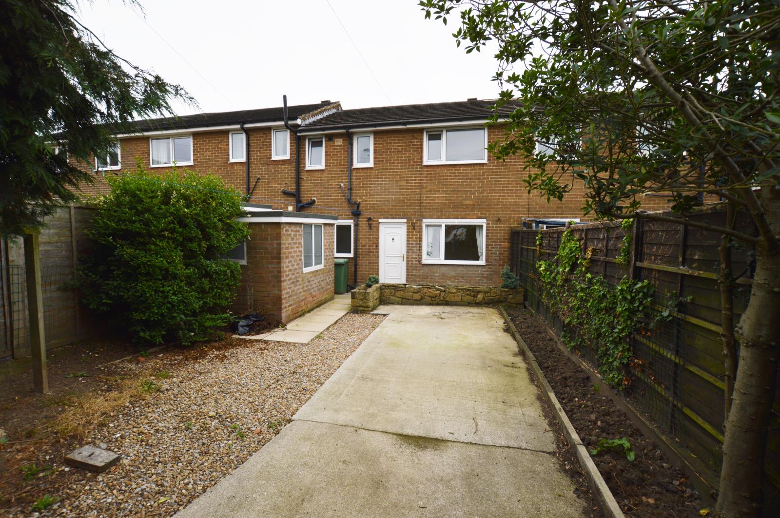 3 Bedroom Terraced House Let in Leeds, LS19