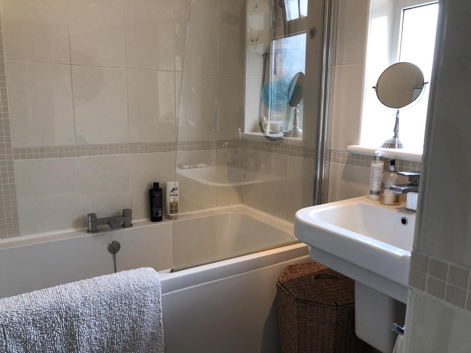 2 Bedroom SemiDetached House Let in Sturminster Newton, DT10