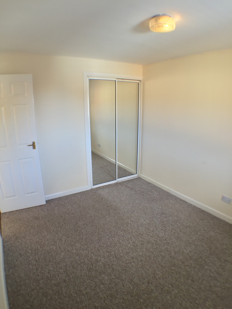 2 Bedroom Apartment Let in Coatbridge, ML5