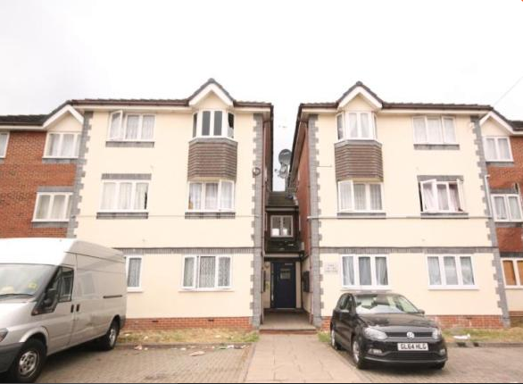 1 Bedroom Flat Let in Enfield, EN3