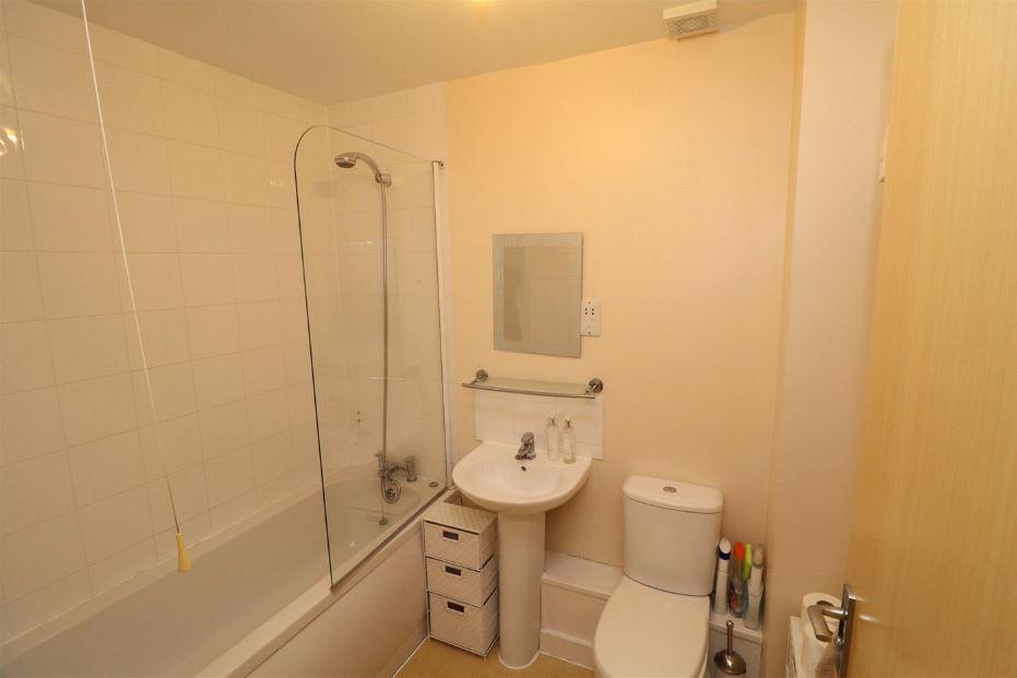 1 Bedroom Apartment Let in Beckenham, BR3