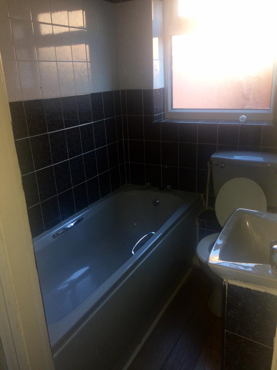 2 Bedroom Terraced House Let in Castleford, WF10