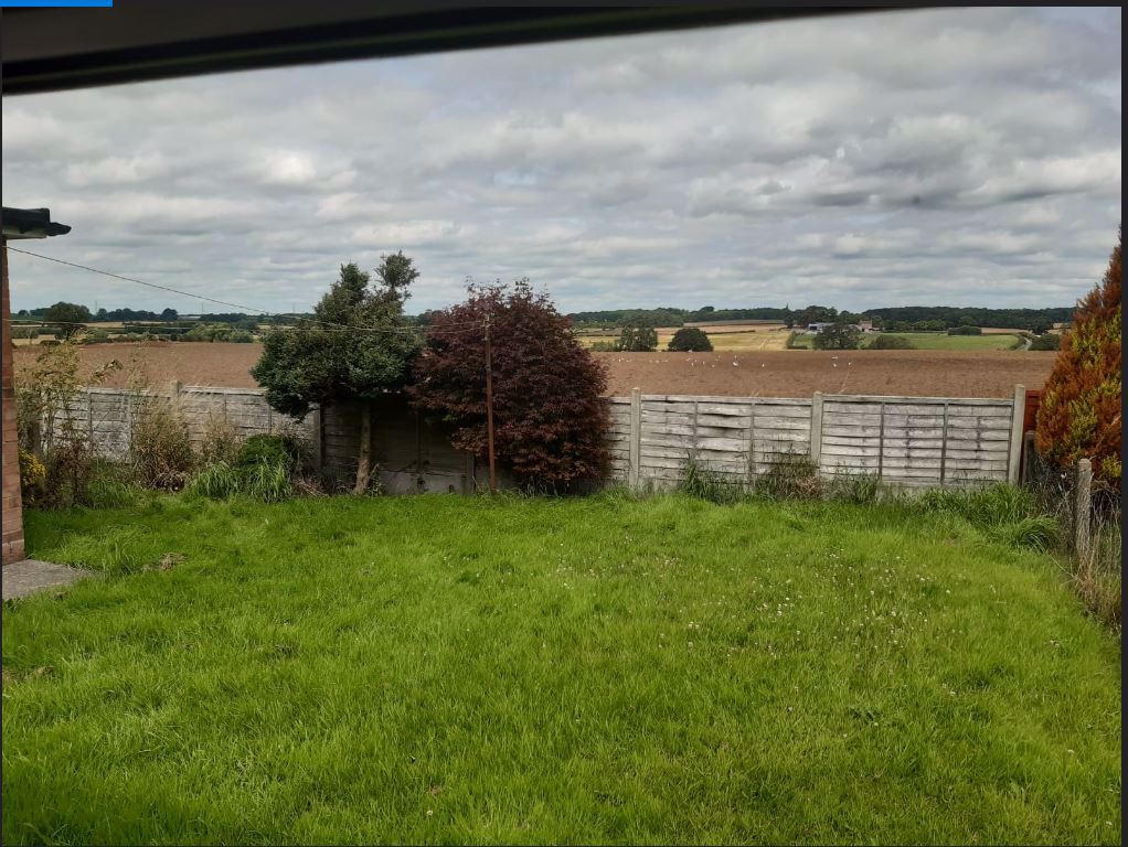 2 Bedroom Terrace Bungalow Let in Tamworth, B79