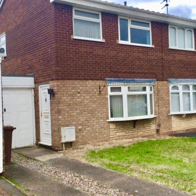 3 Bedroom SemiDetached House Let in Walsall, WS2