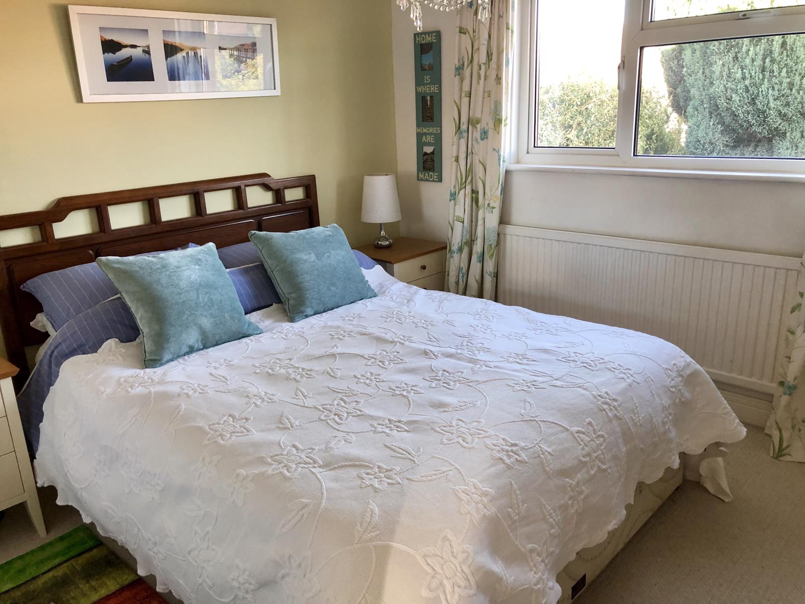 2 Bedroom SemiDetached House Let in Sturminster Newton, DT10