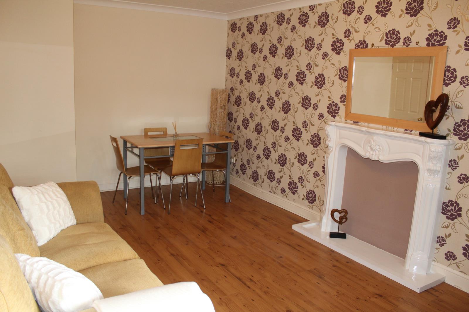 2 Bedroom Serviced Apartments Let in Doncaster, DN4