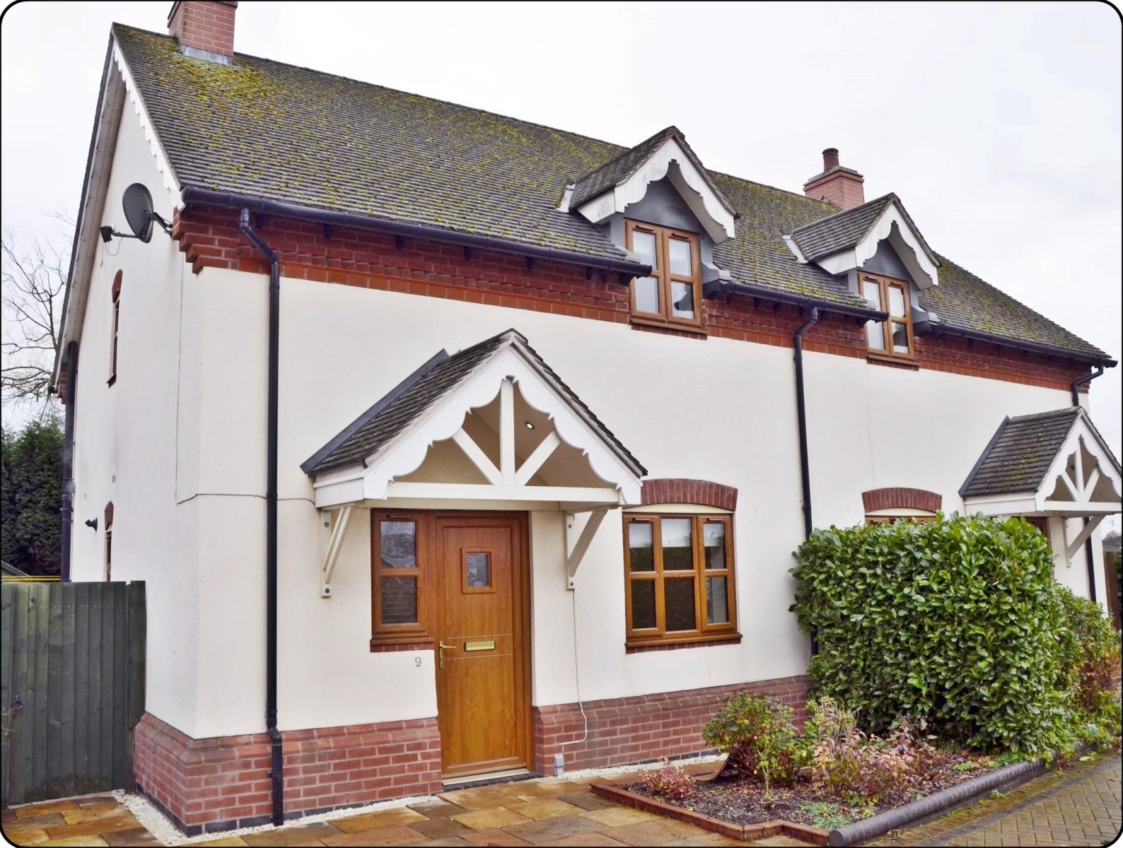 2 Bedroom SemiDetached House Let in Tamworth, B77