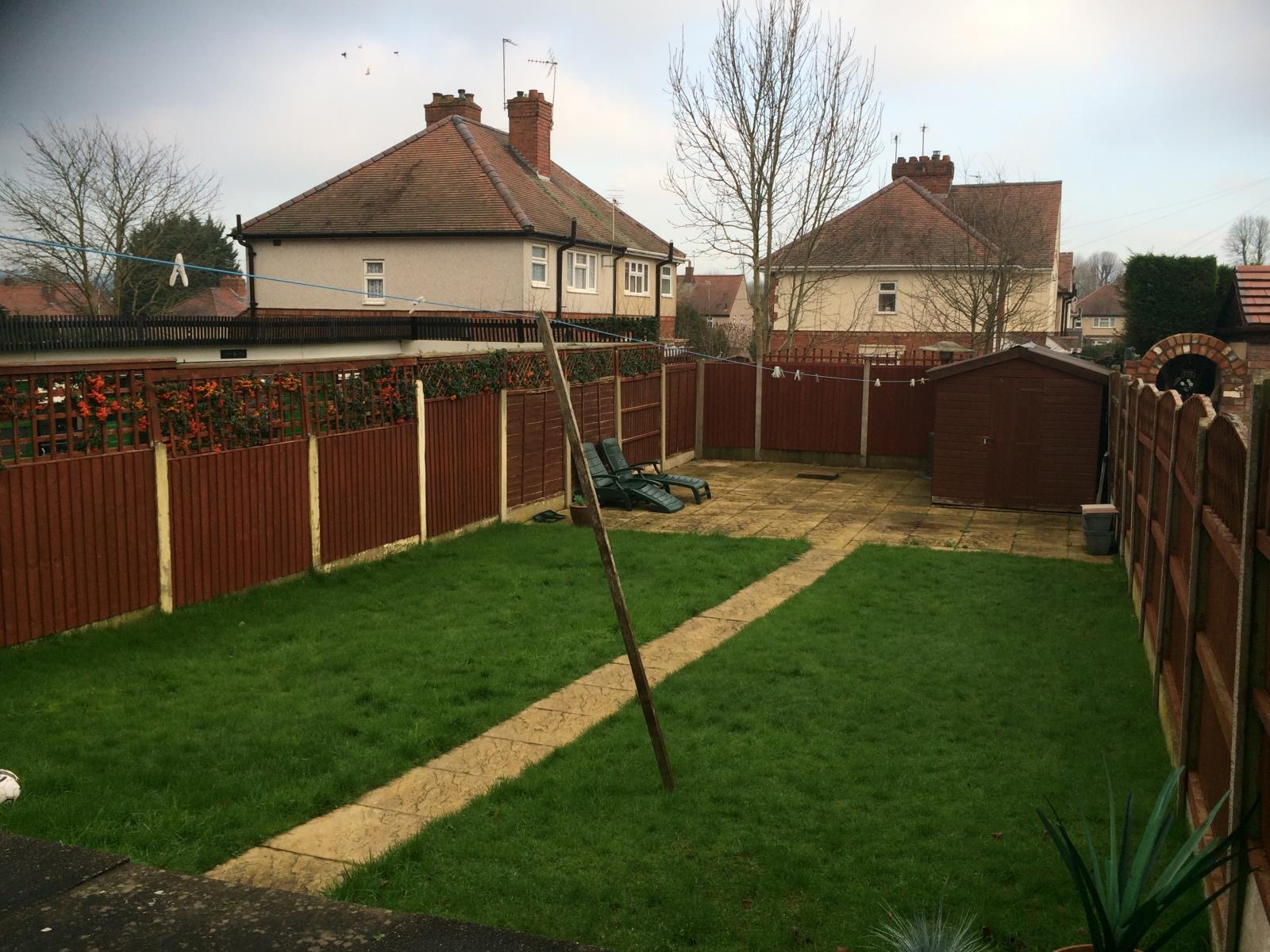 3 Bedroom Terraced House Let in Kingswinford, DY6