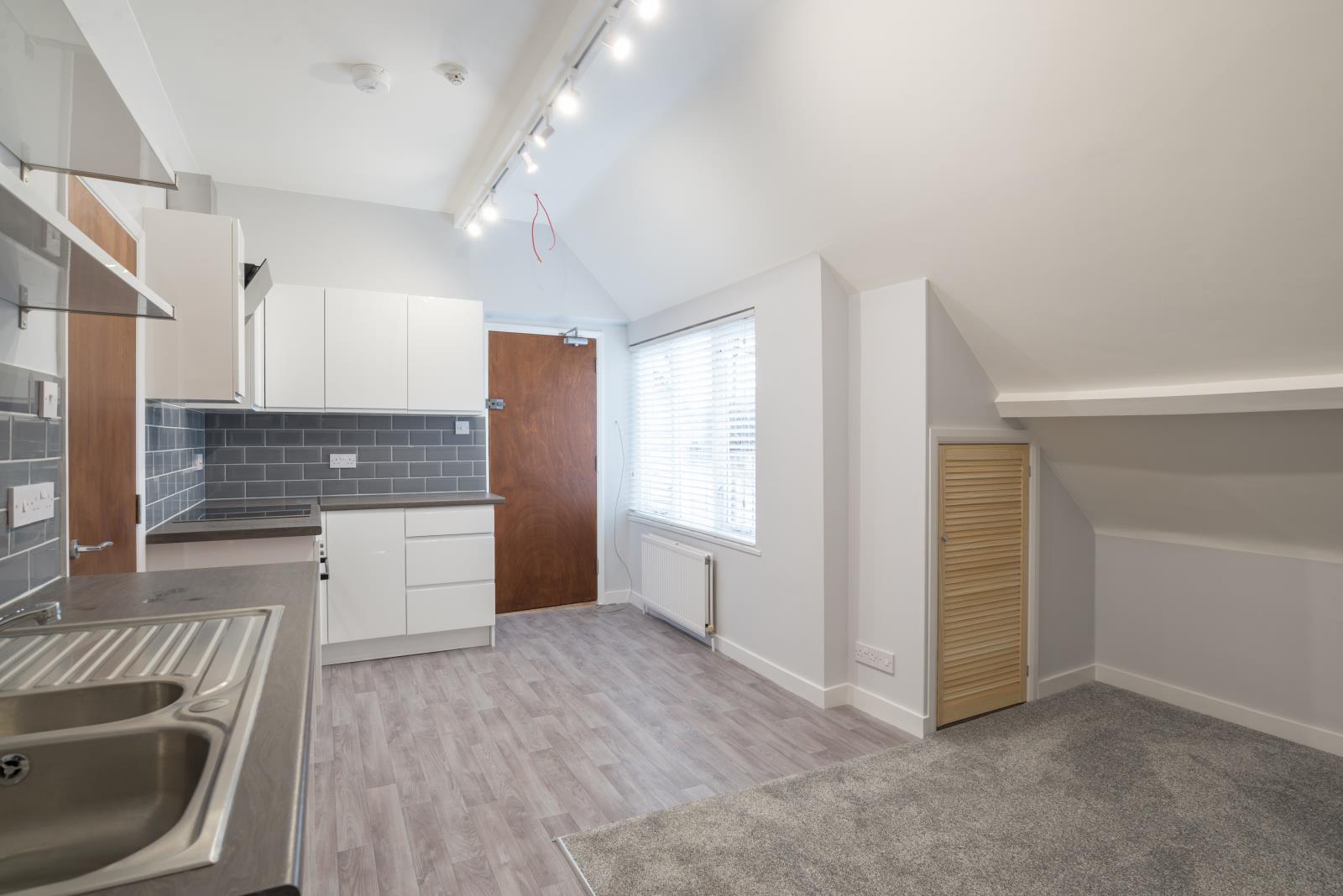 1 Bedroom Apartment Let in Folkestone, CT20