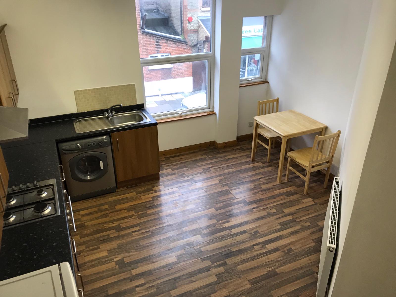 3 Bedroom Apartment Let in Enfield, EN2