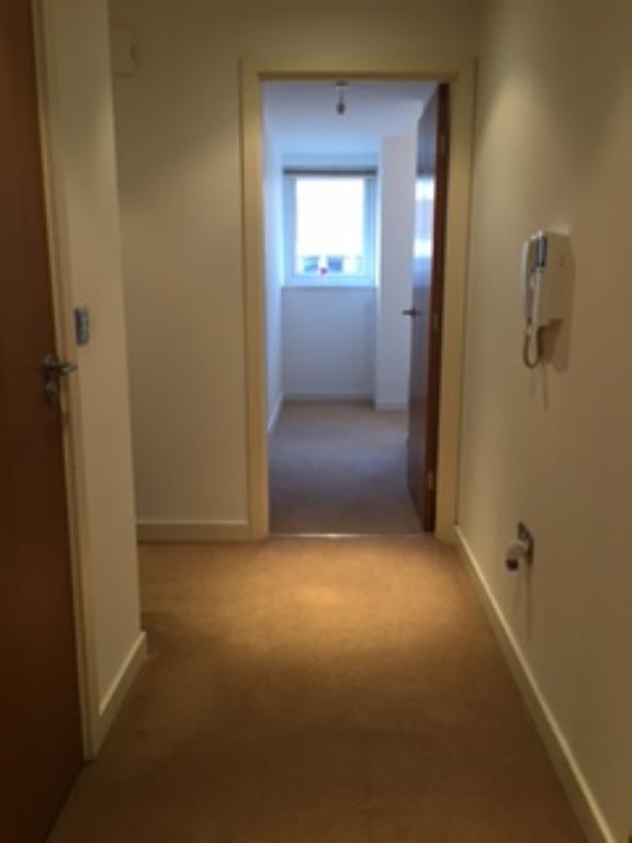 1 Bedroom Apartment Let in Uxbridge, UB8
