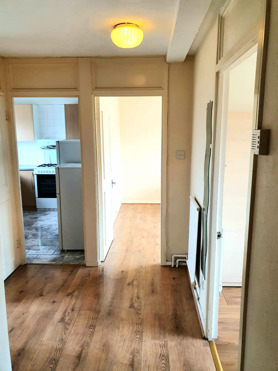 1 Bedroom Flat Sold in Barking, IG11