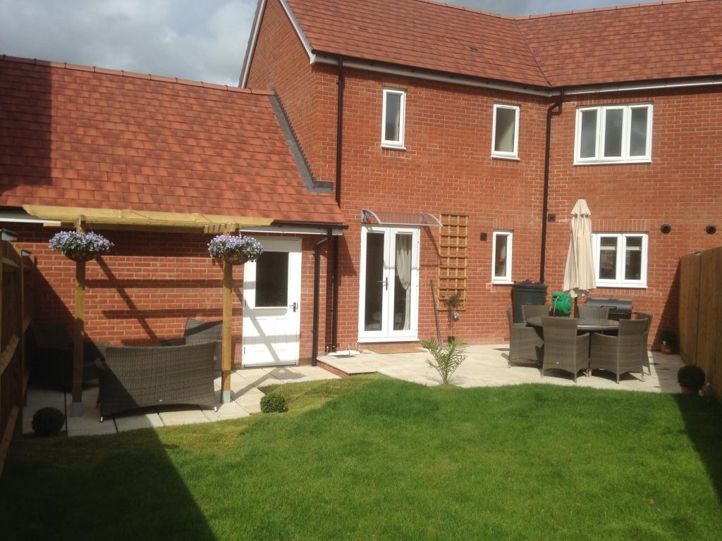 3 Bedroom SemiDetached House Sold in Hailsham, BN27