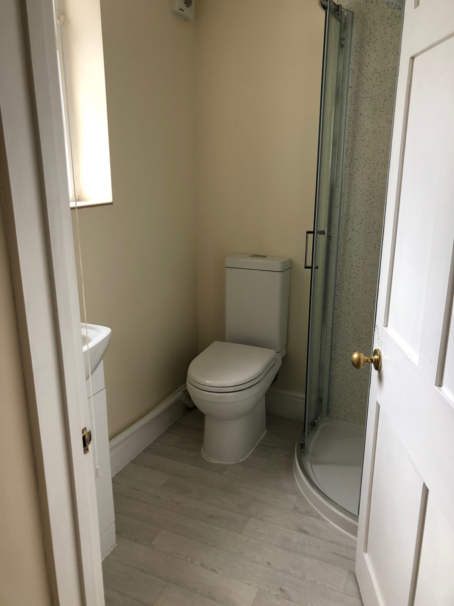 1 Bedroom Flat Let in Wrexham, LL11