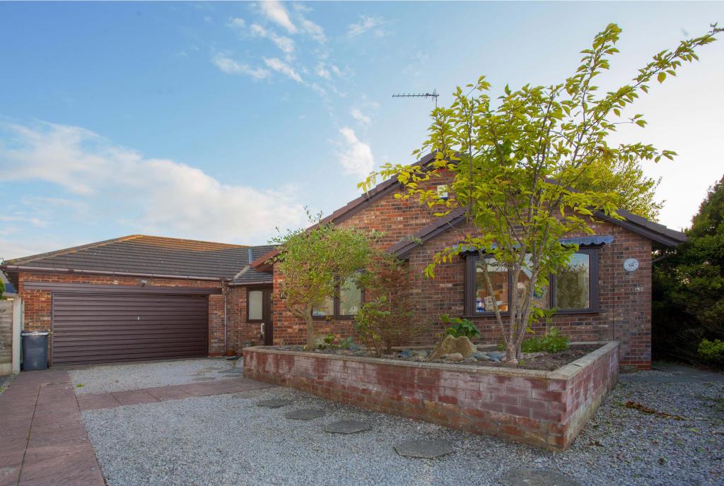 3 Bedroom Bungalow Sold in ThorntonCleveleys, FY5