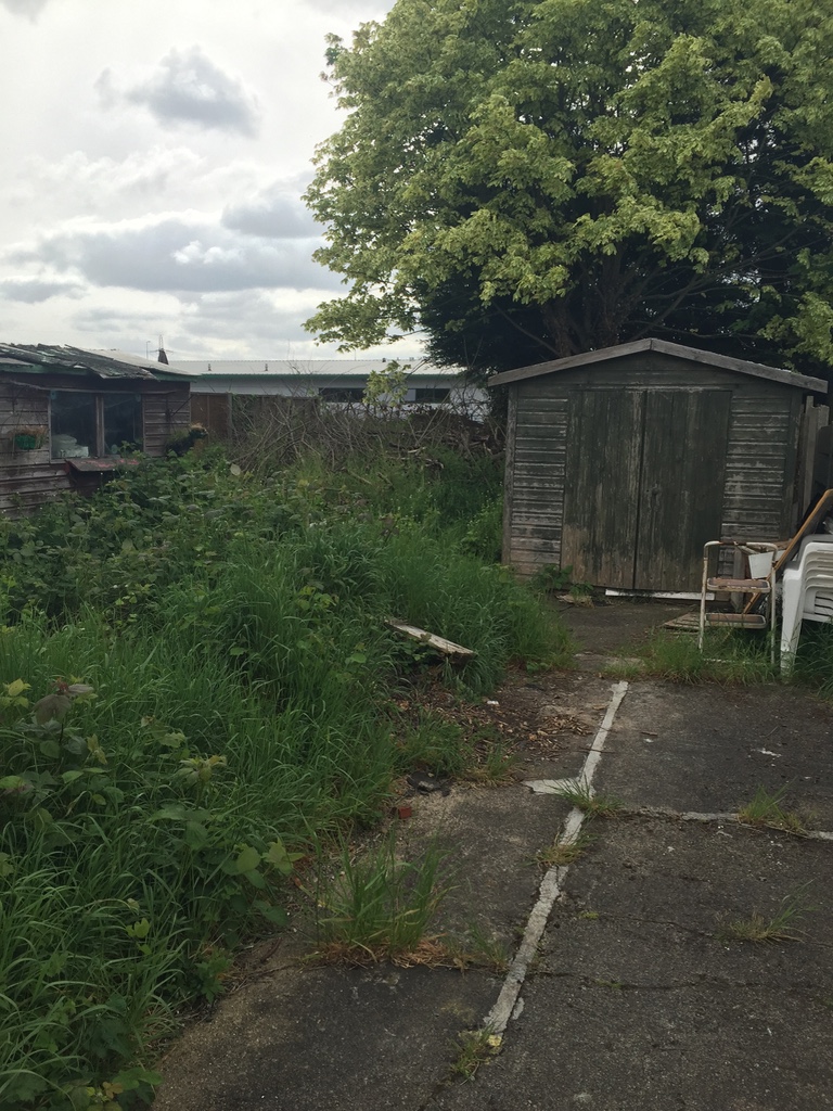 3 Bedroom Plot Sold in Hoddesdon, EN11