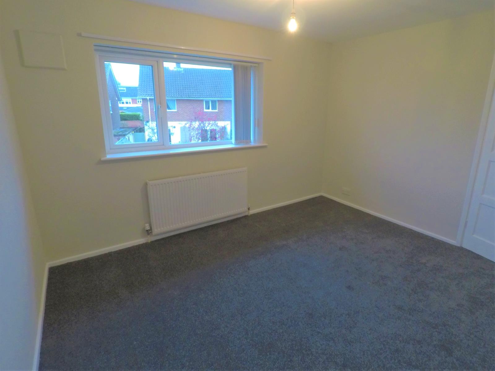 3 Bedroom SemiDetached House Let in Southport, PR8