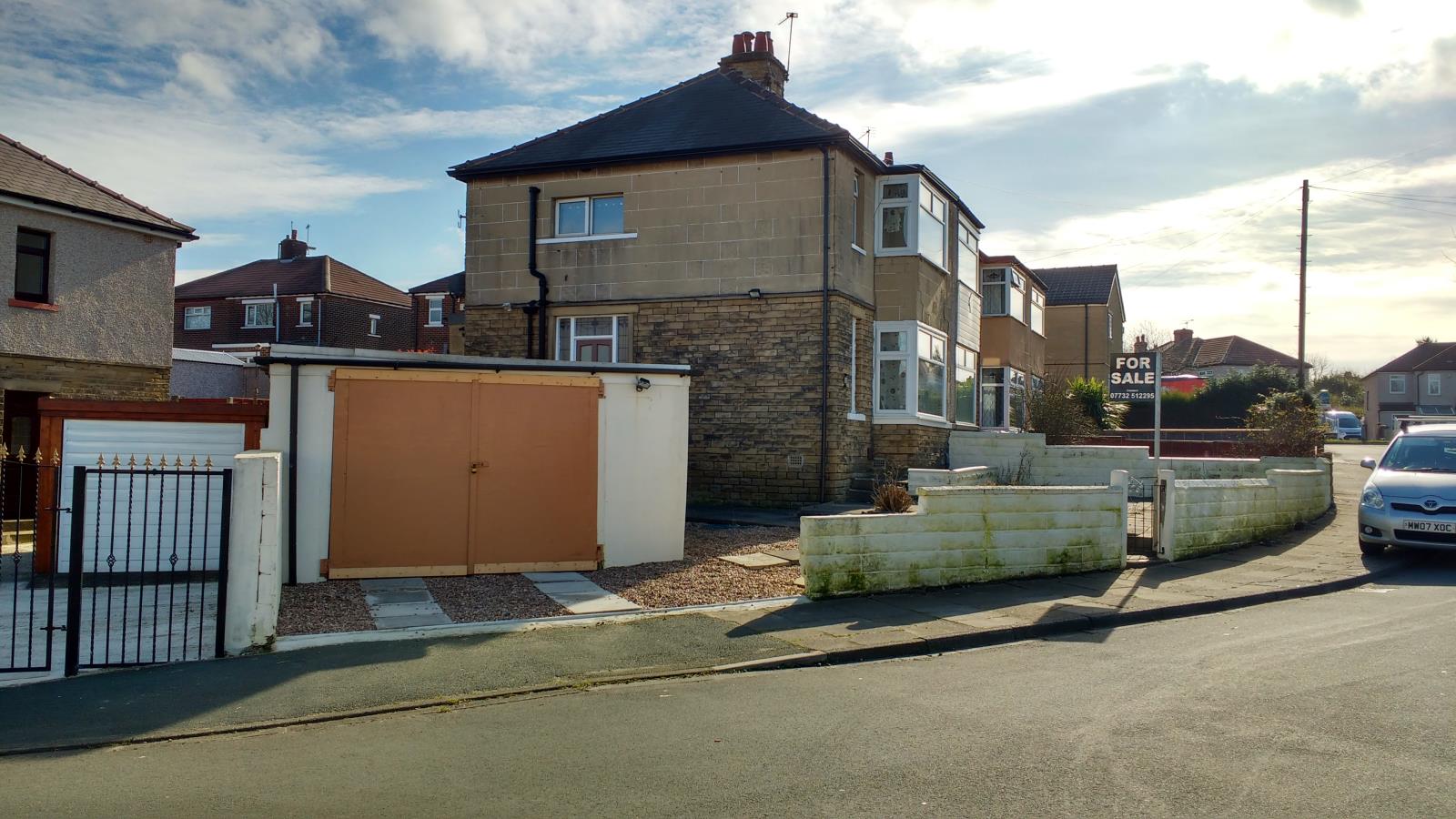 3 Bedroom End Terraced House Sold in BRADFORD, BD5