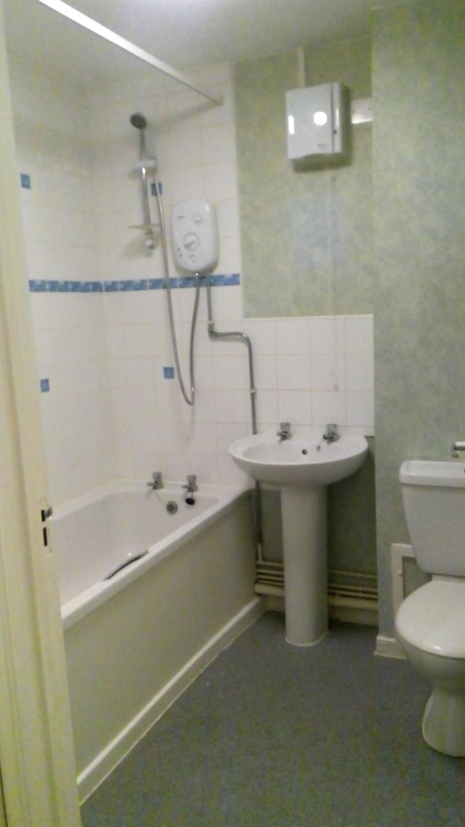 1 Bedroom Flat Let in Wolverhampton, WV6