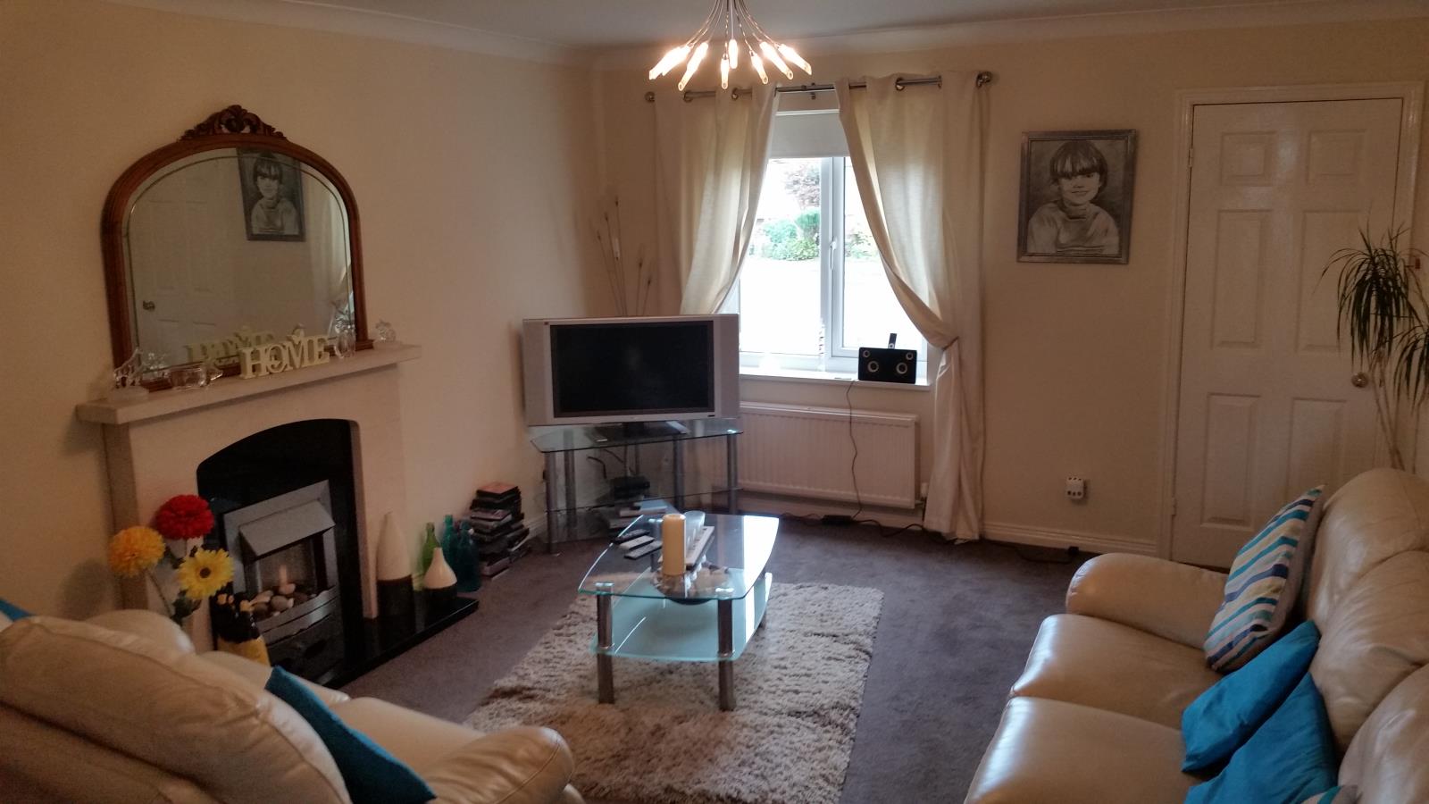 2 Bedroom SemiDetached House Sold in Knottingley, WF11