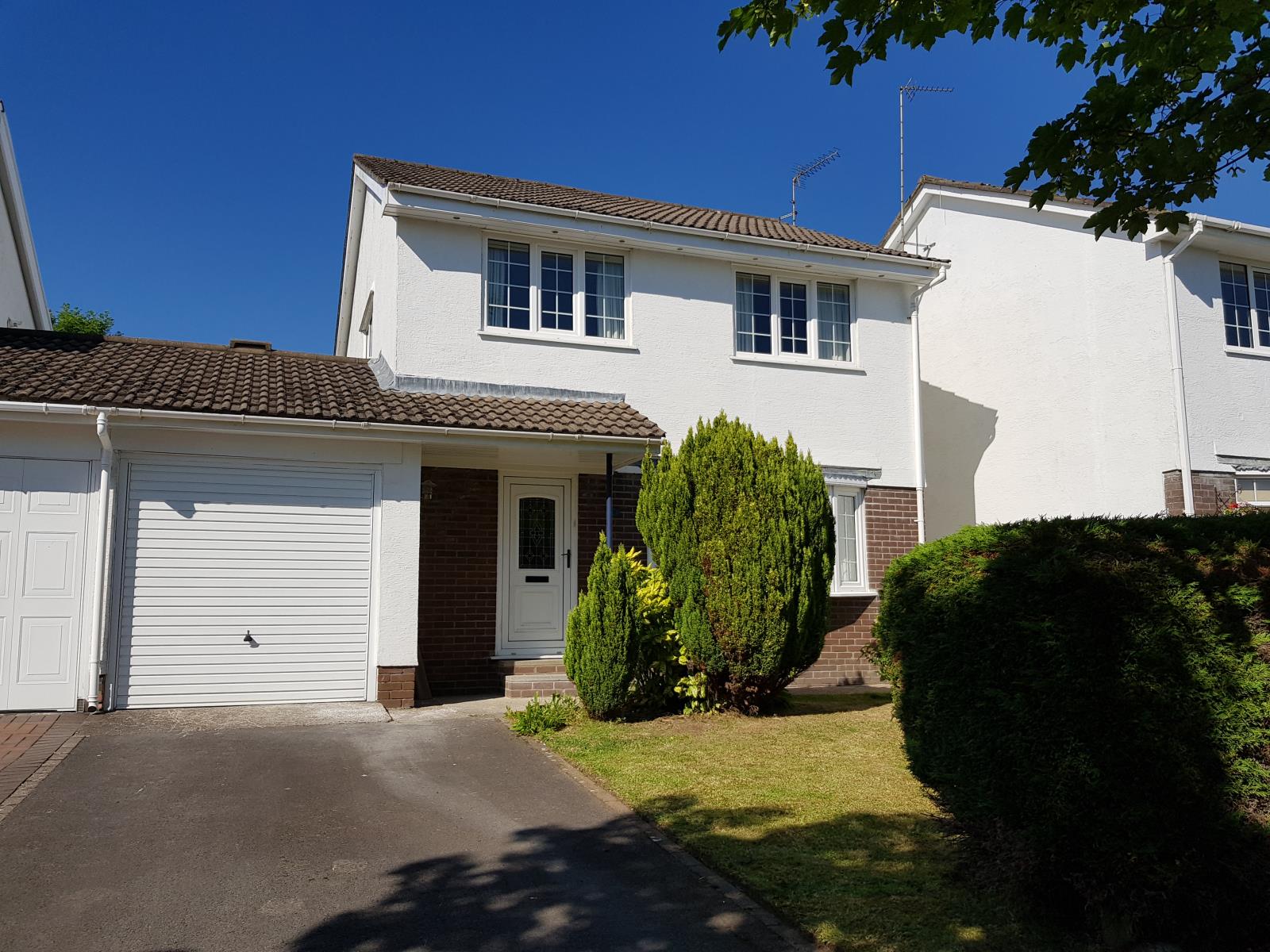 3 Bedroom Link-Detached House Sold In Swansea, SA4