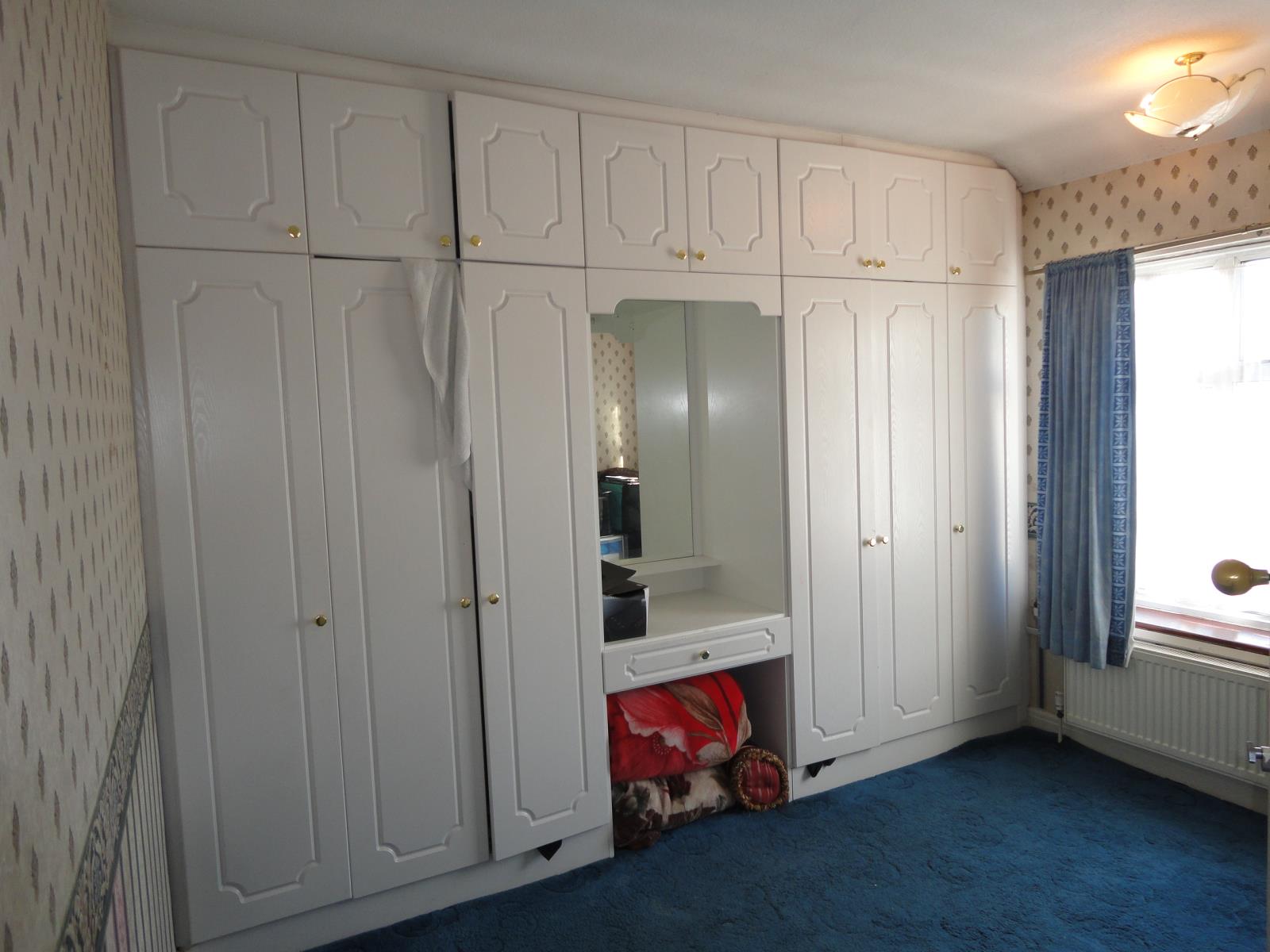 3 Bedroom Terraced House Sold in Southall, UB1