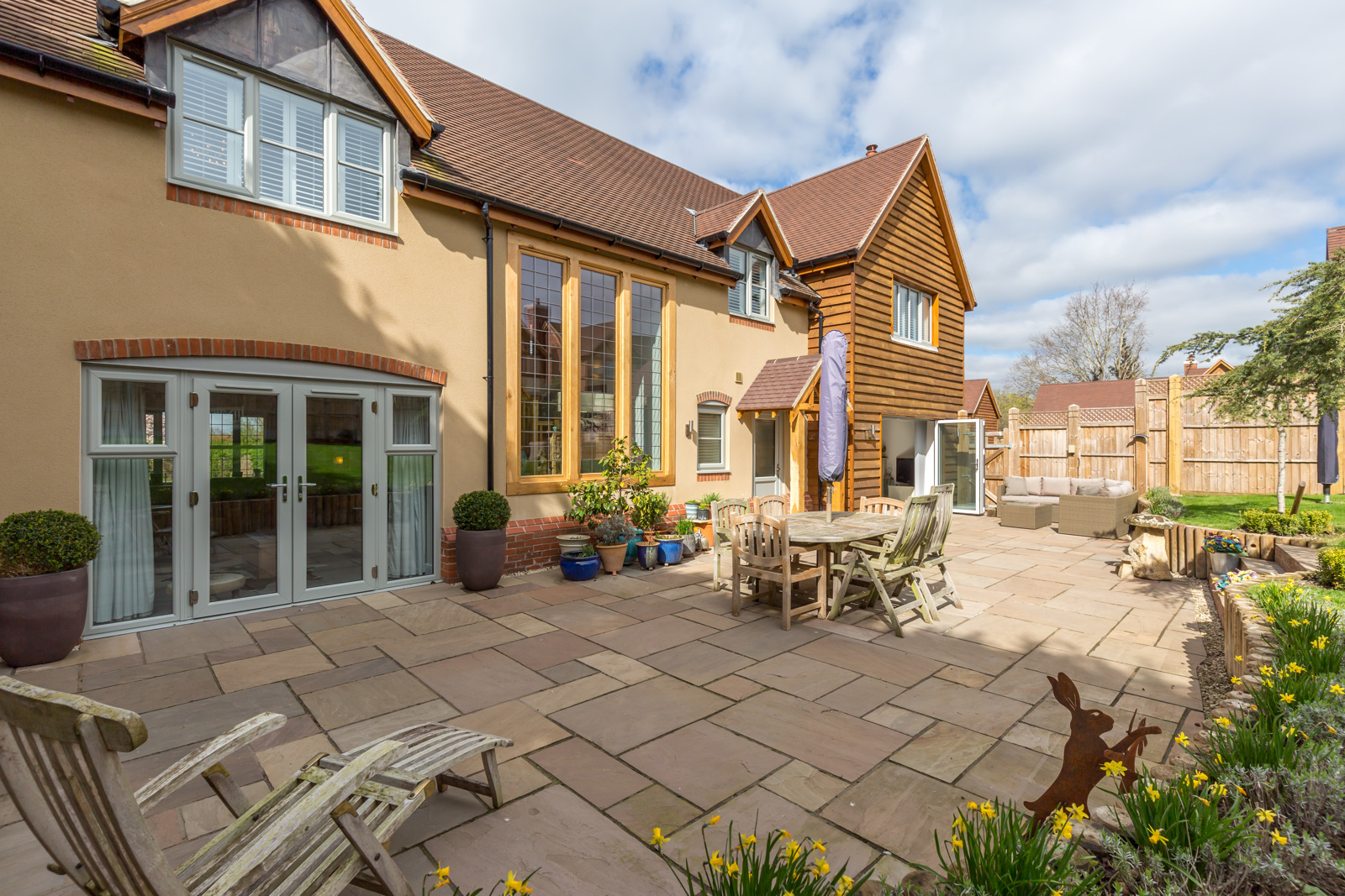 5 Bedroom Detached House Sold in StratforduponAvon, CV37