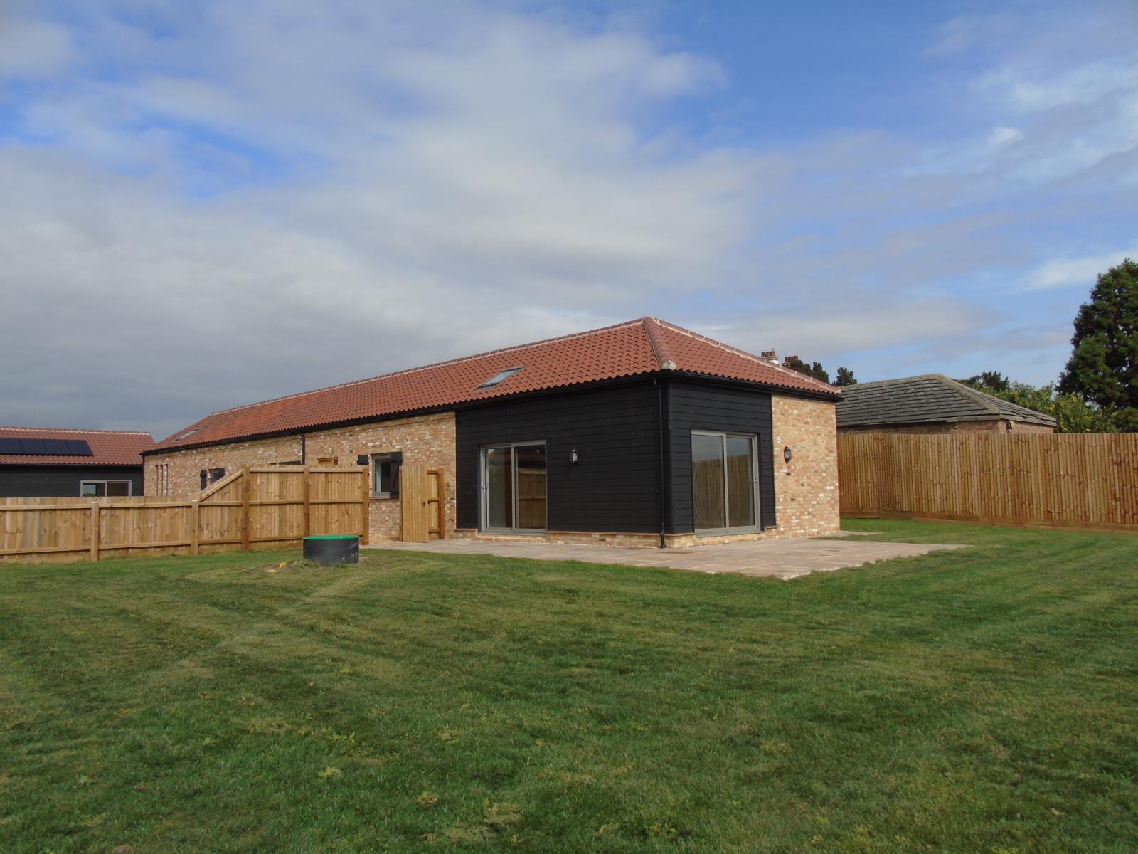 4 Bedroom Barn Conversion Let in Huntingdon, PE28