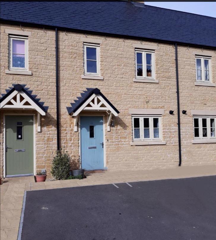 3 Bedroom Terraced House Let in Cheltenham, GL54