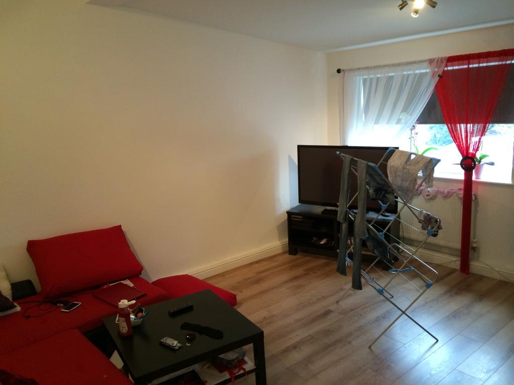 2 Bedroom Flat Sold in AshtonunderLyne, OL6