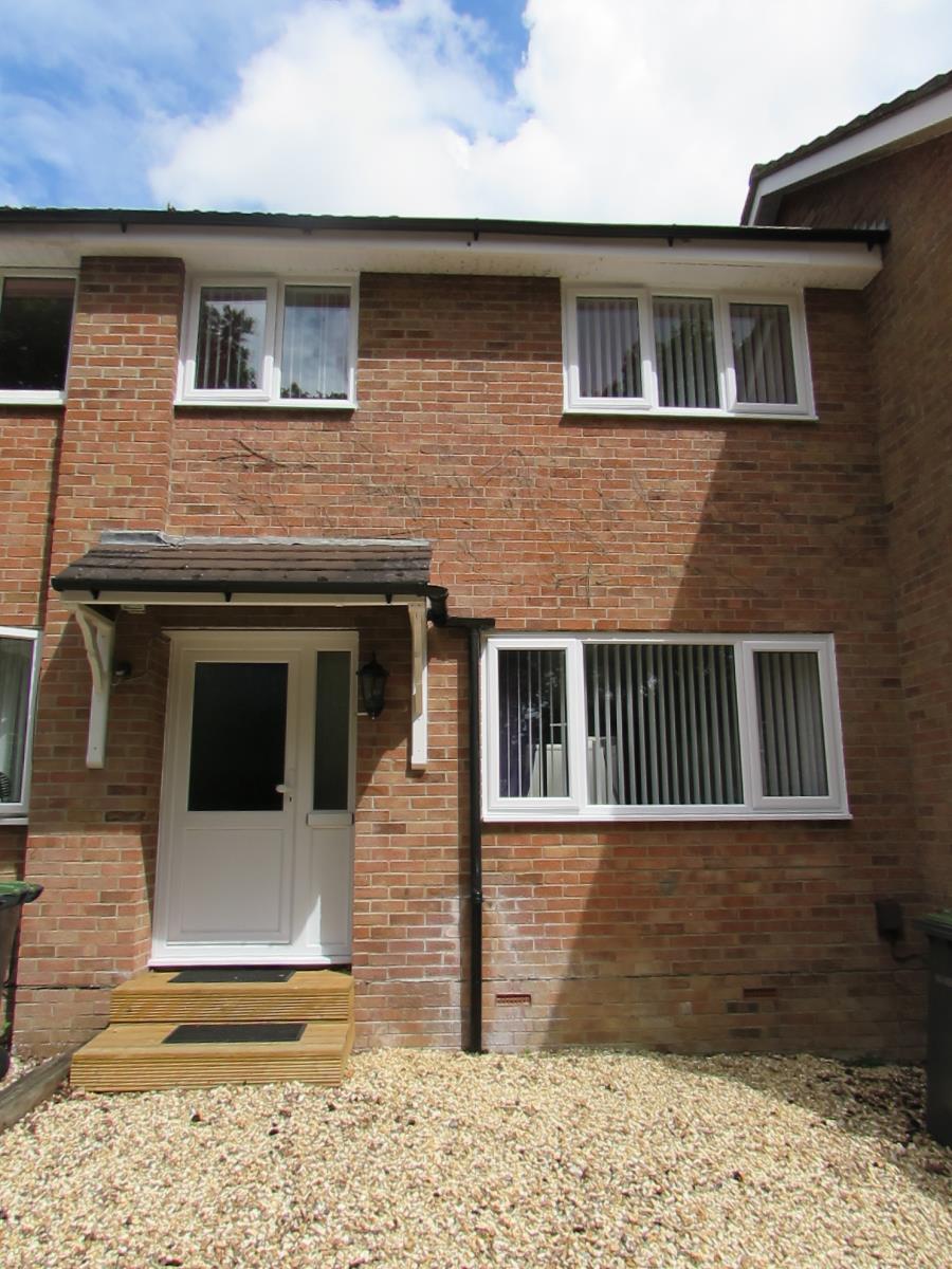 2 Bedroom Terraced House Sold in Waterlooville, PO8