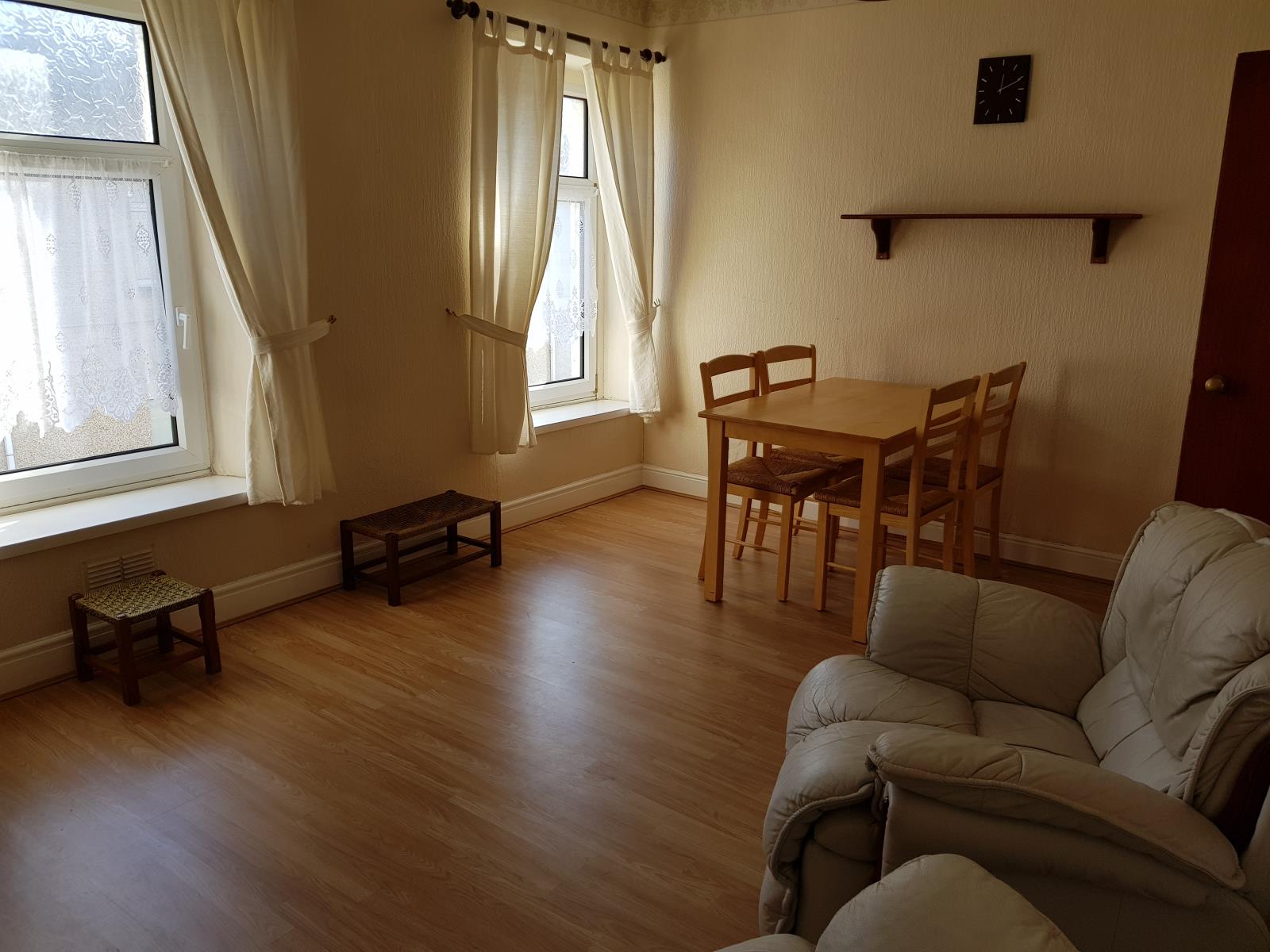 1 Bedroom Flat Let in Llanelli, SA15