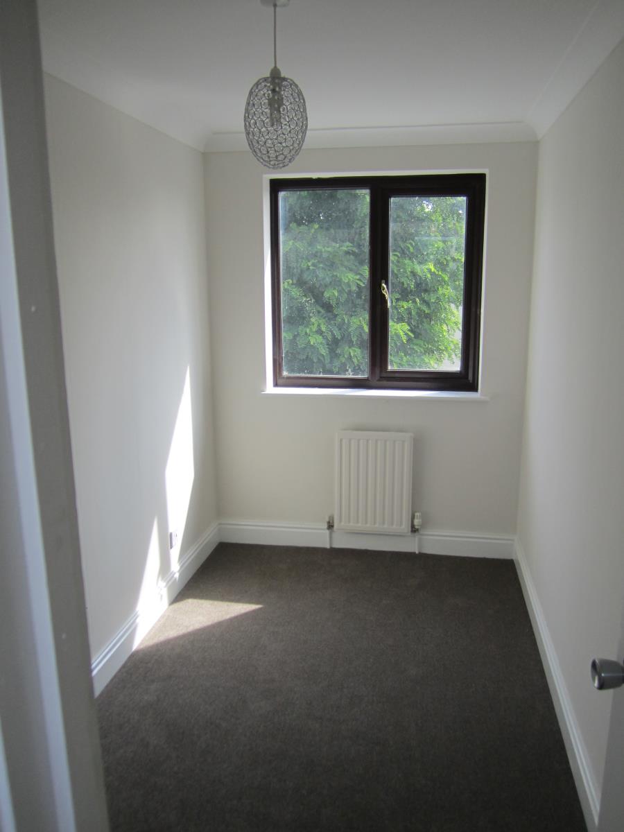 2 Bedroom Flat Let in Chelmsford, CM3