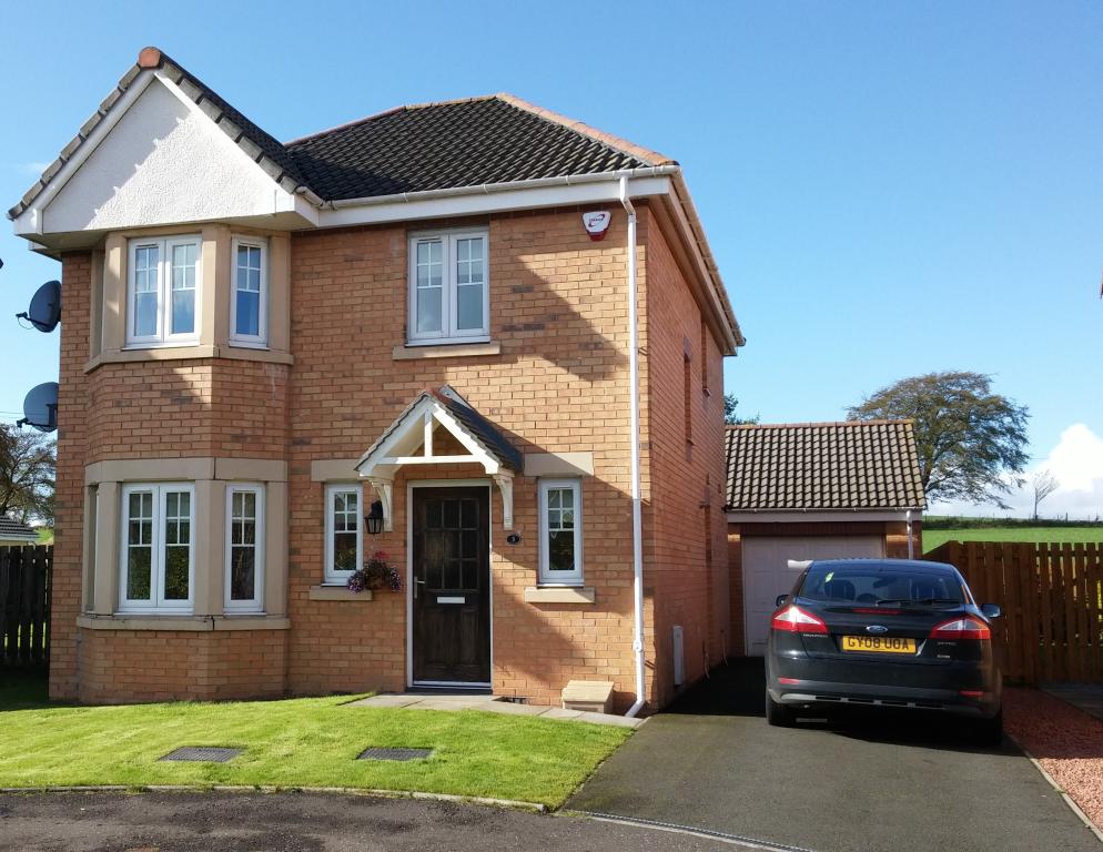 4 Bedroom Detached House Sold in Coatbridge, ML5