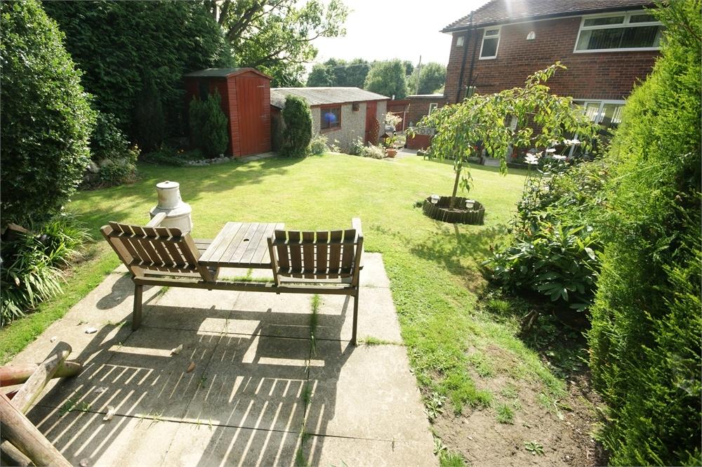 3 Bedroom SemiDetached House Let in Leeds, LS6