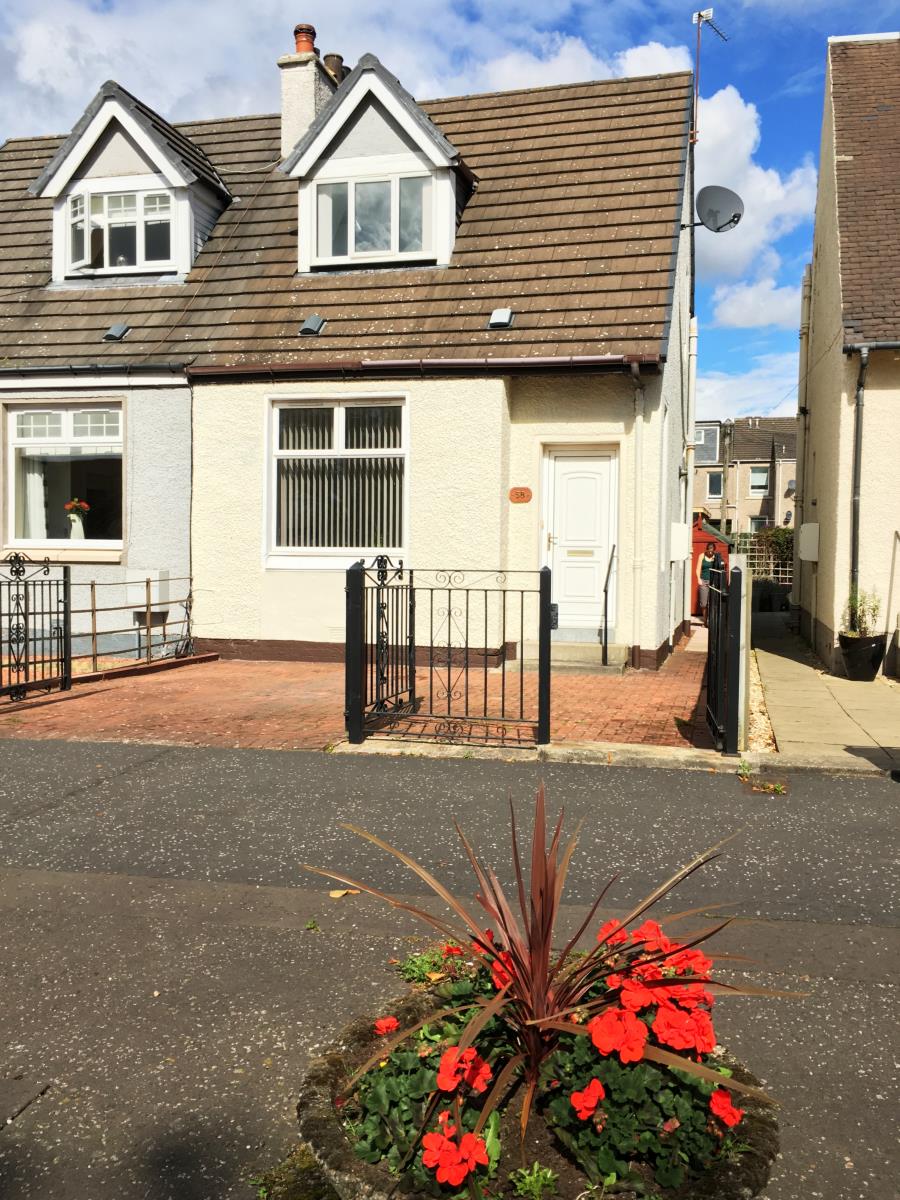 1 Bedroom SemiDetached House Sold in Motherwell, ML1