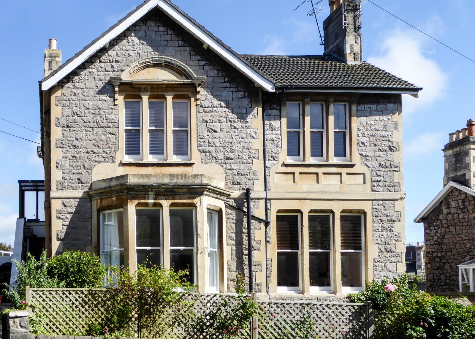 3 Bedroom Ground Floor Flat Sold in WestonsuperMare, BS23