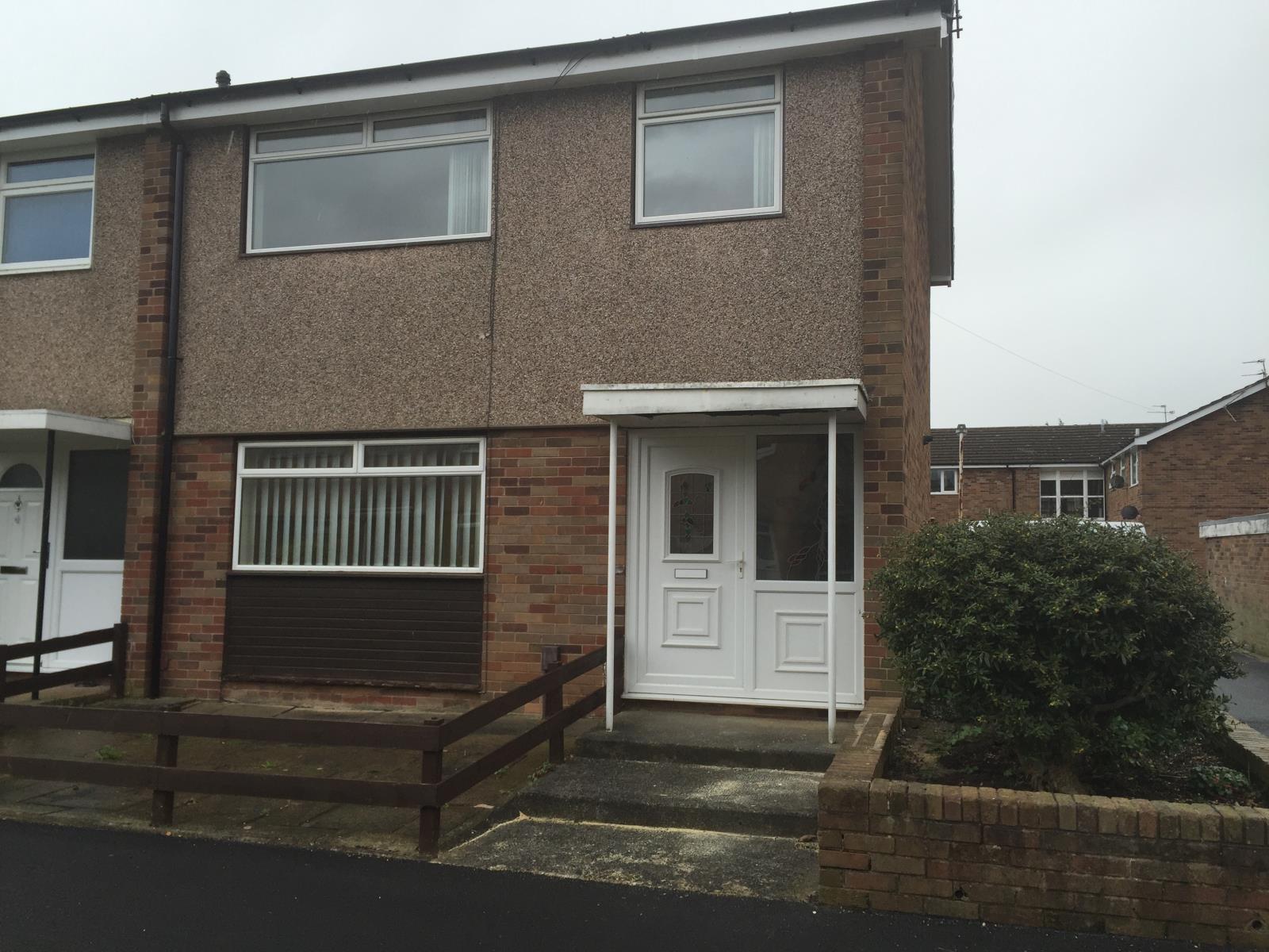 3 Bedroom End Terraced House Let in Ellesmere Port, CH66