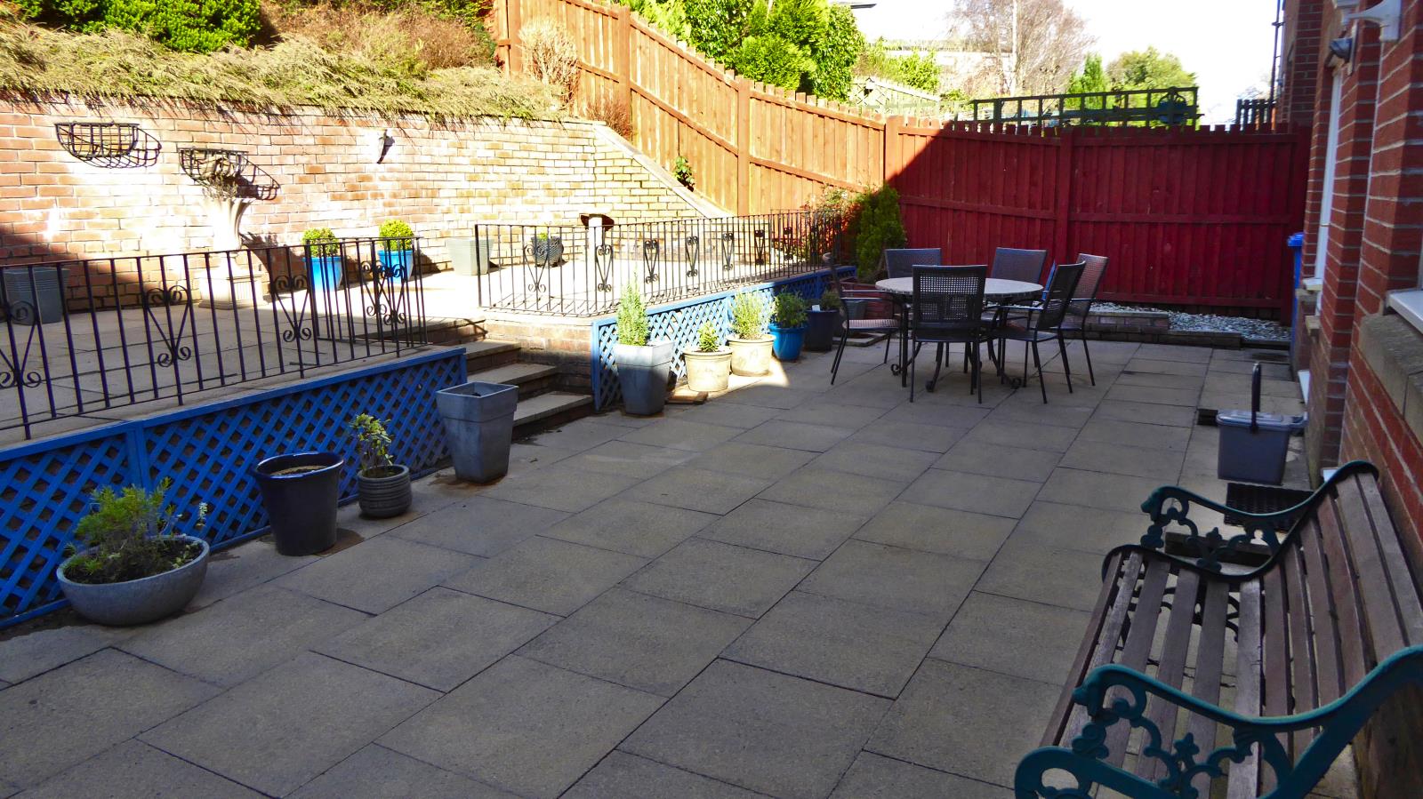 4 Bedroom Detached House Sold in Falkirk, FK1