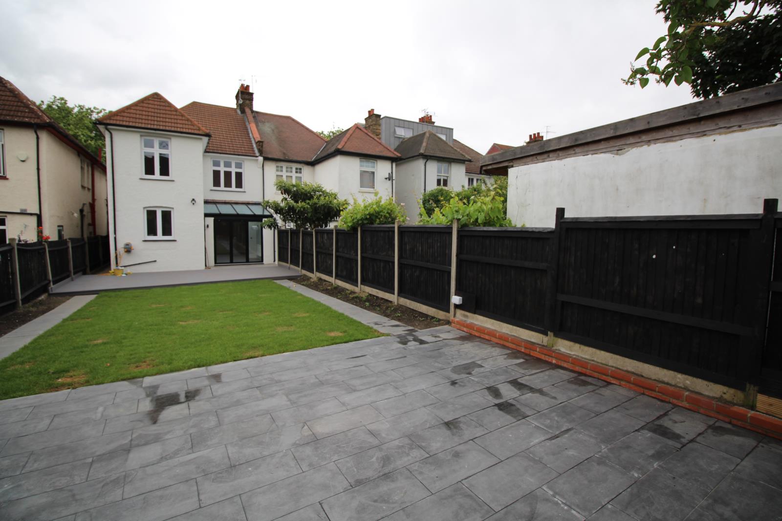 4 Bedroom SemiDetached House Sold in London, NW10