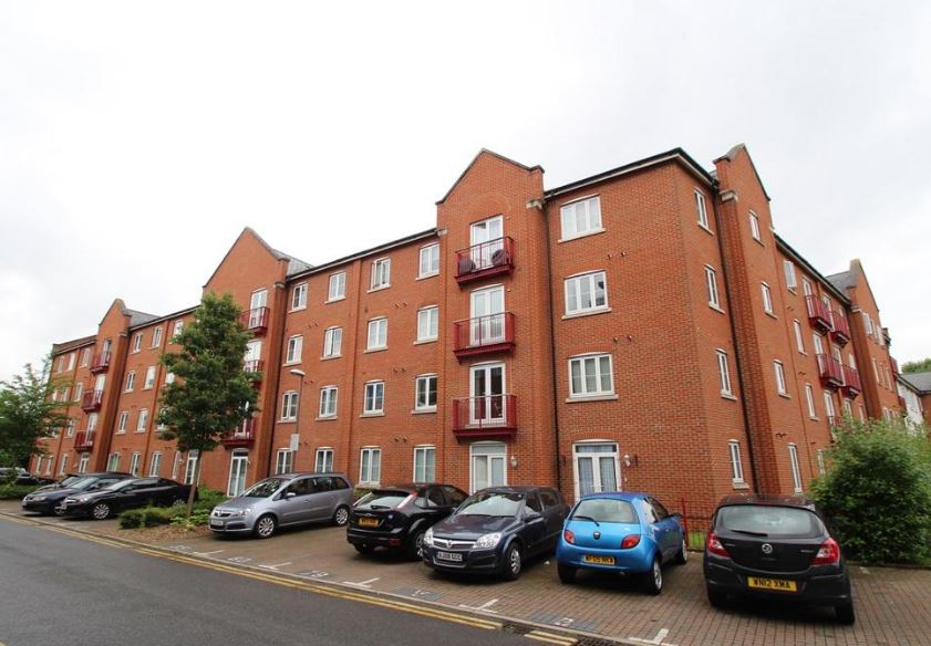 2 Bedroom Apartment Let in Aylesbury, HP21