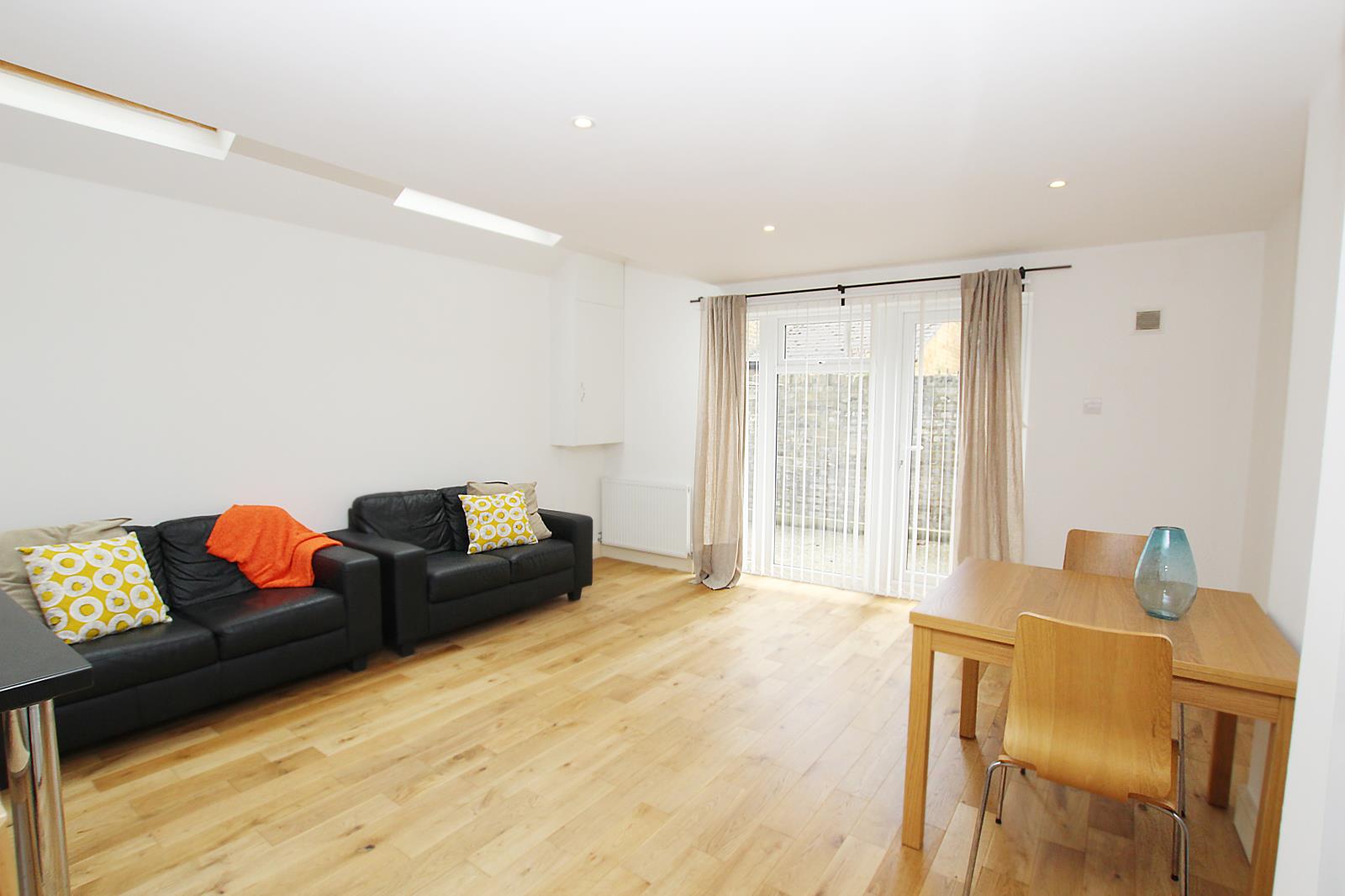 2 Bedroom Flat Let in London, SE17