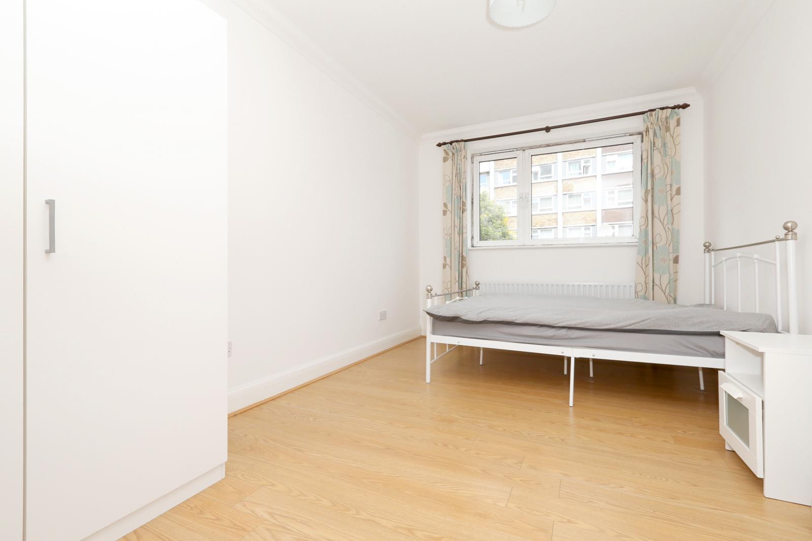 2 Bedroom Apartment Let in London, EC1V